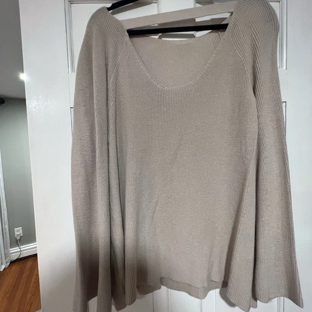 LOFT sweater. Size XL - Picture 2 of 3